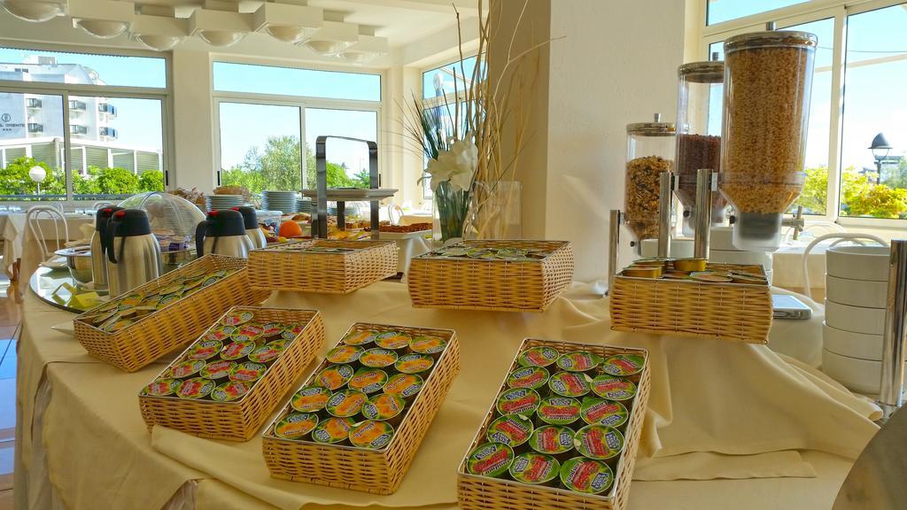 Hotel Delfino Milano Marittima Zewnętrze zdjęcie