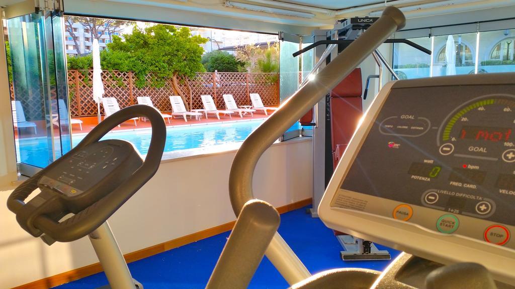 Hotel Delfino Milano Marittima Zewnętrze zdjęcie