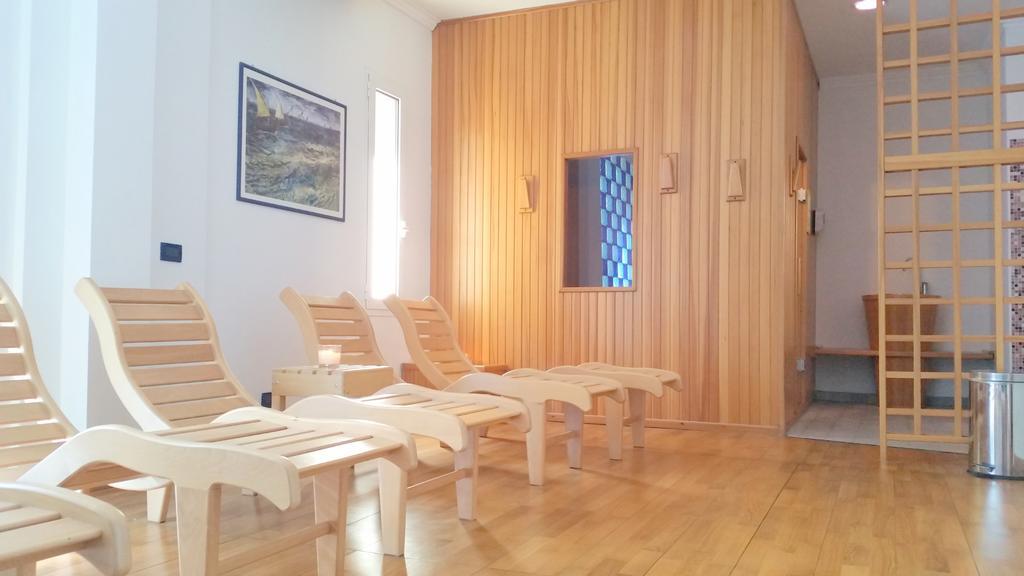 Hotel Delfino Milano Marittima Zewnętrze zdjęcie
